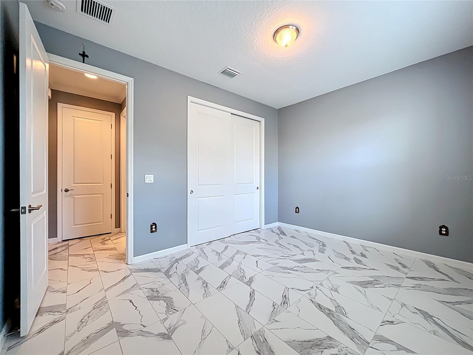 295 Northcote Court