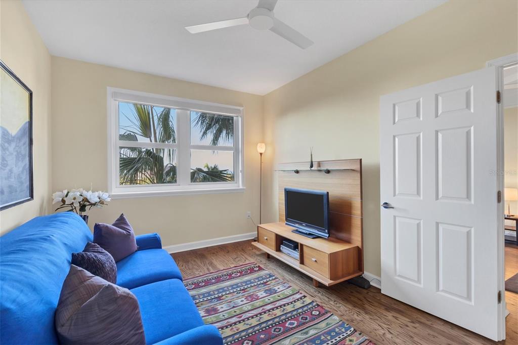 750 N Tamiami Trail 503
