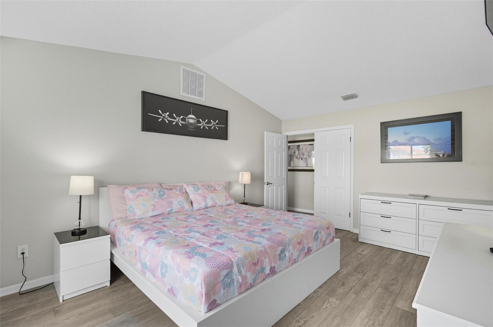 53 Cochise Court