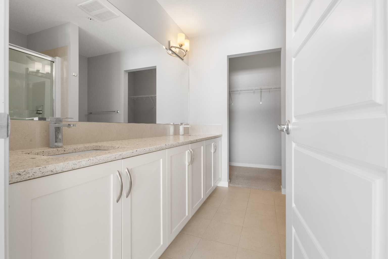 20 Seton Park SE 305