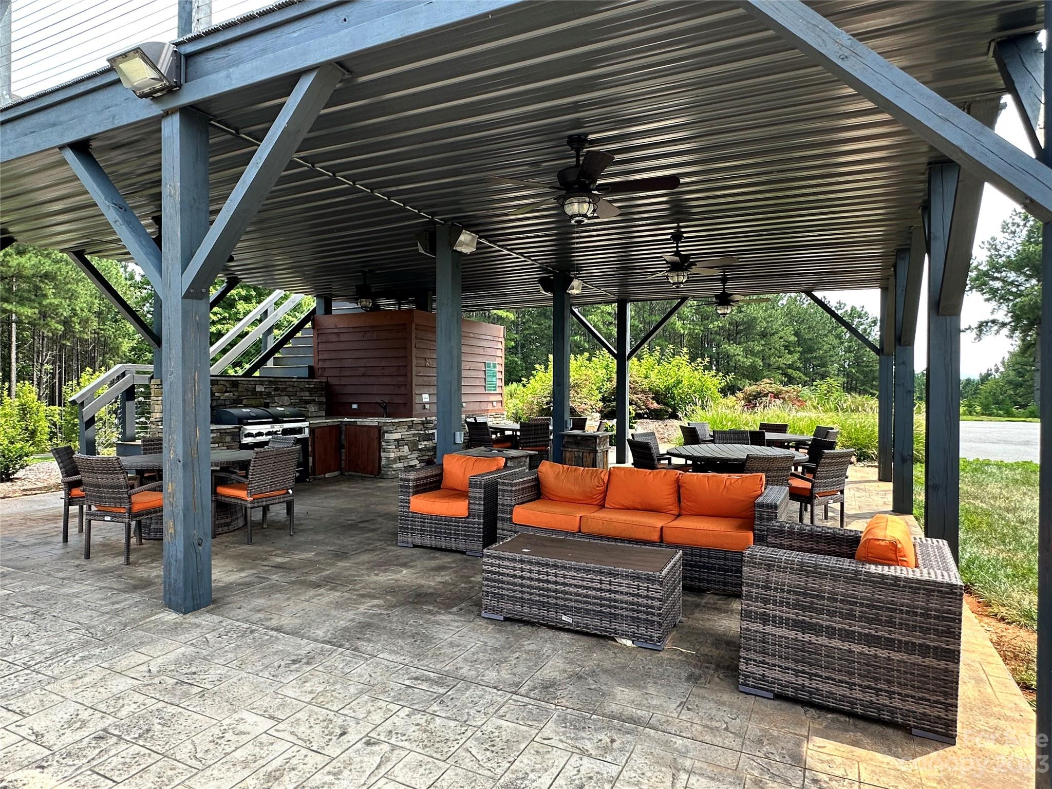 100 Shortoff Trail NW