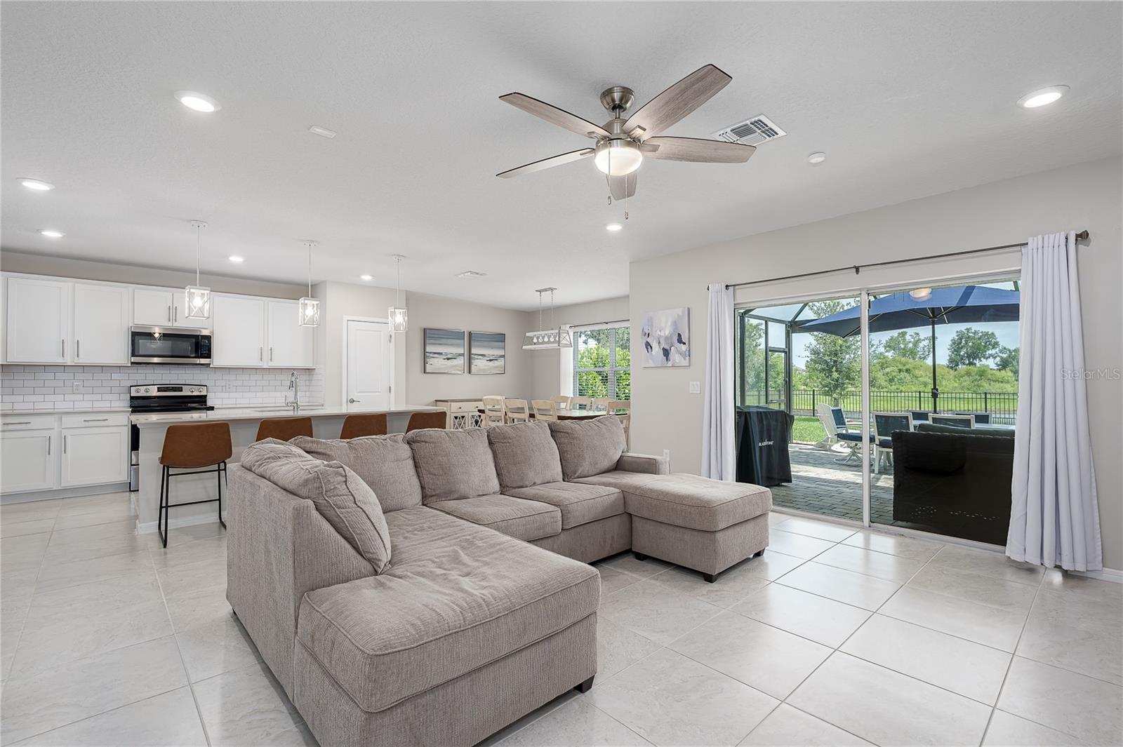 9148 Royal River Circle