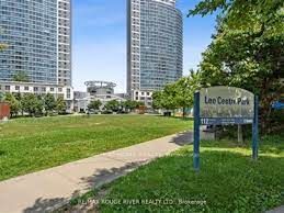 38 Lee Centre Dr 1715