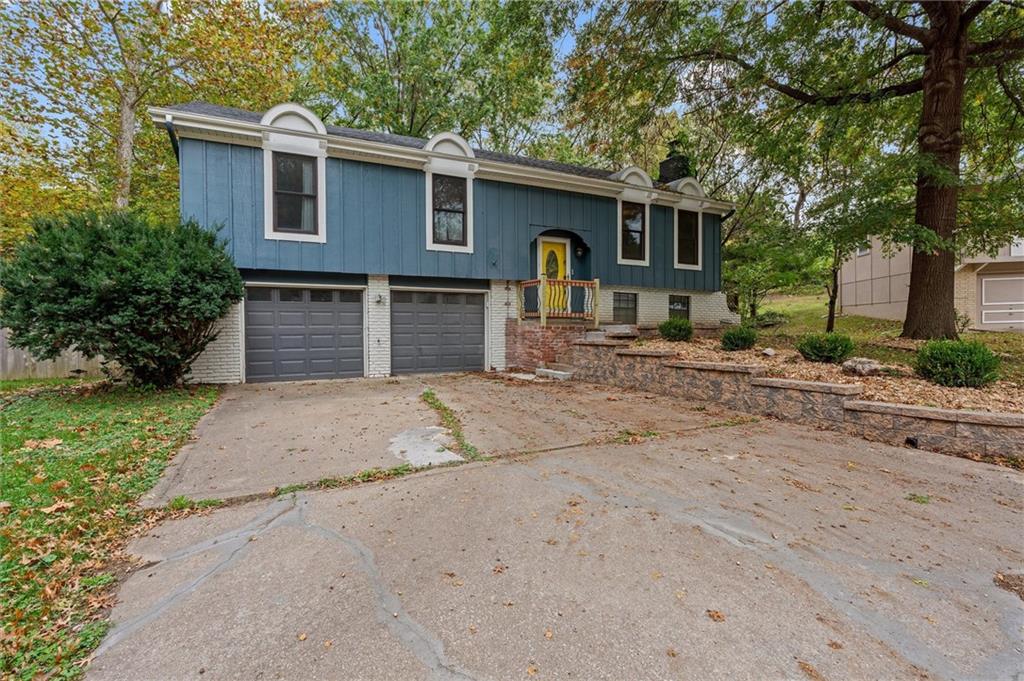 9705 NW Hampton Woods Drive