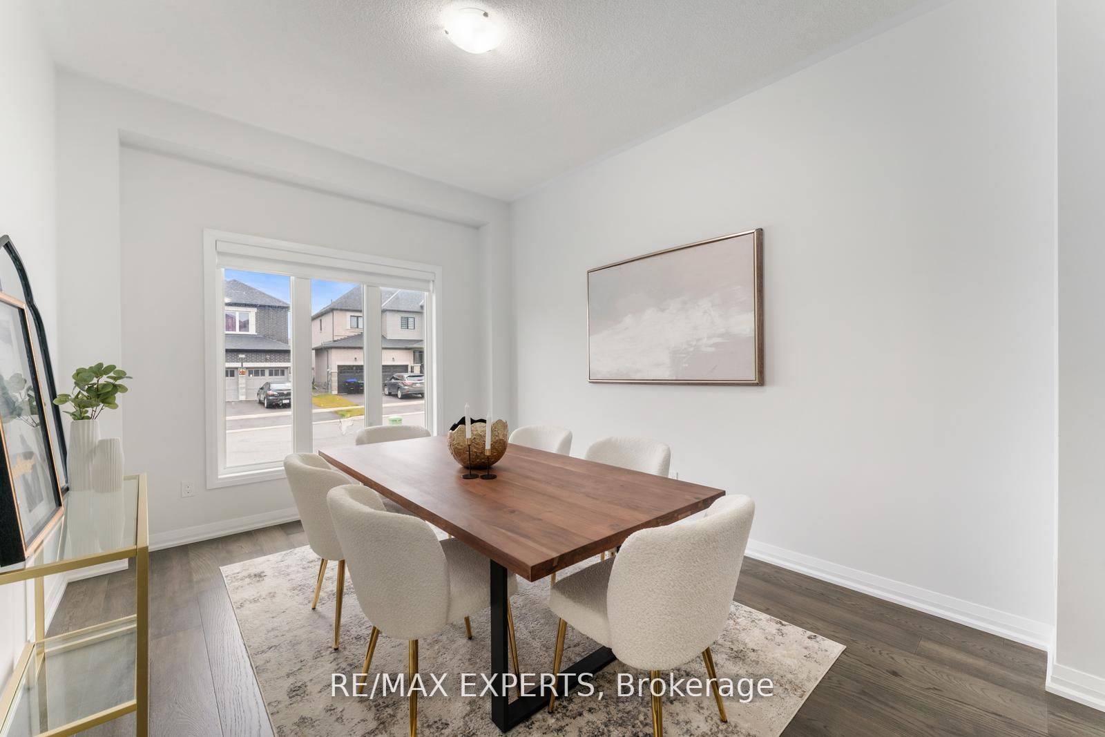1583 Stovell Cres