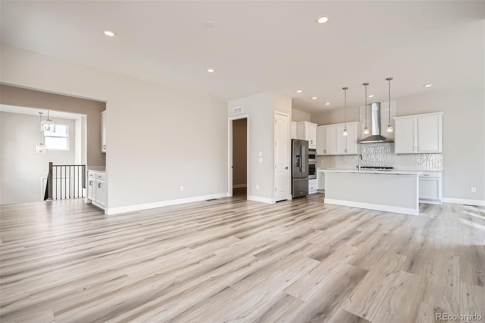 1807 Grayside Circle