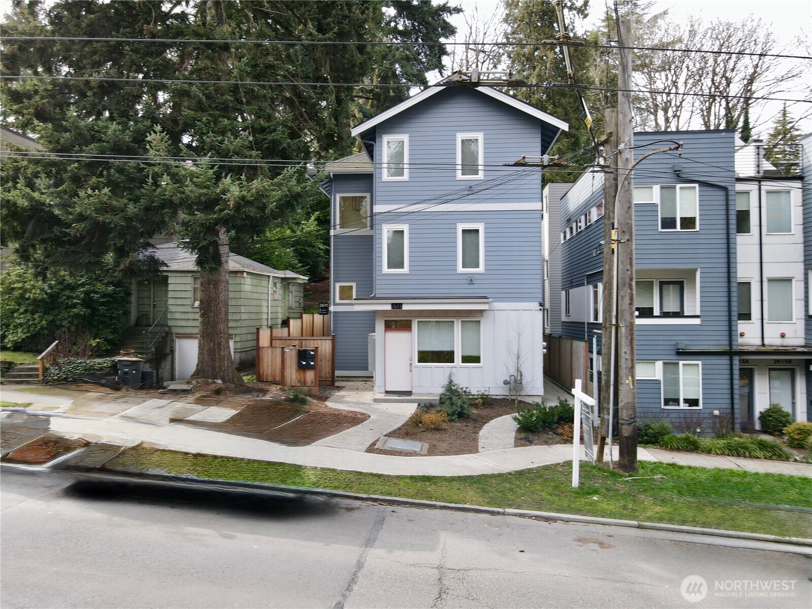 2613 3rd Avenue W