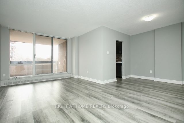 1615 Bloor St 304