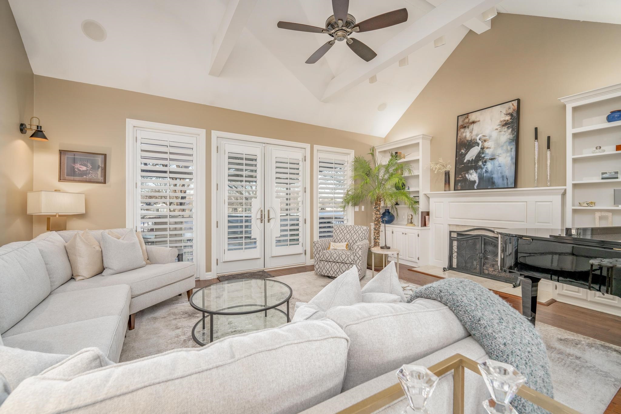 9402 E Woodspring St