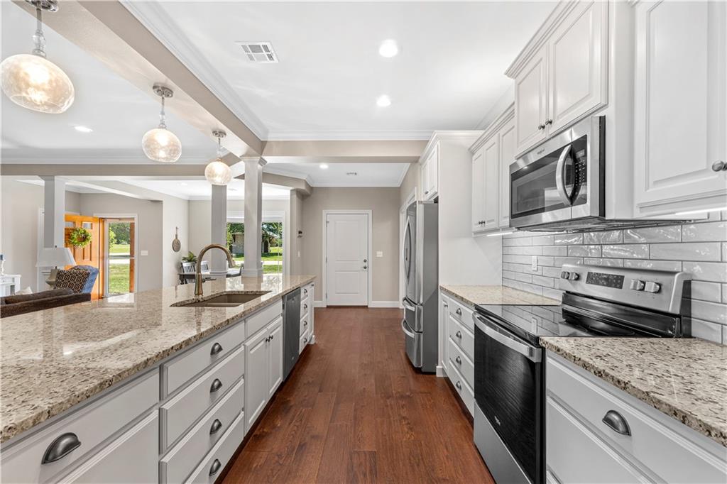 2255 Stonegate Drive