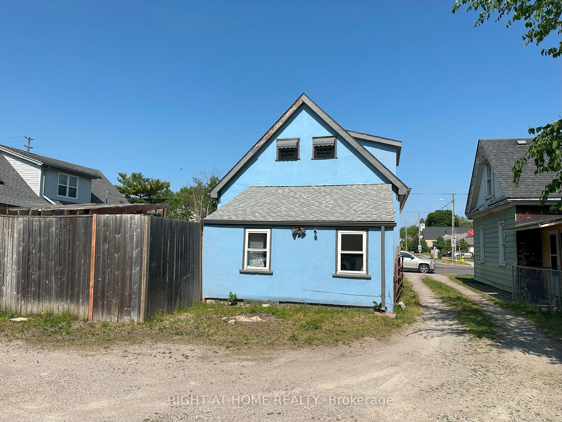 107 N Adelaide St
