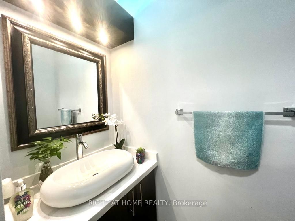 4001 Don Mills Rd 334