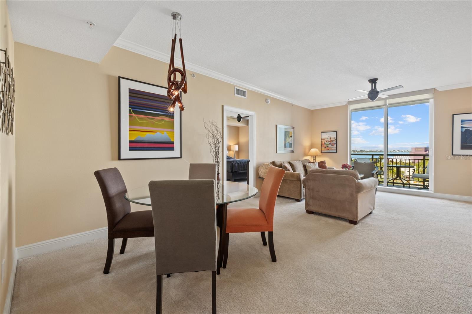 800 N Tamiami Trail 611