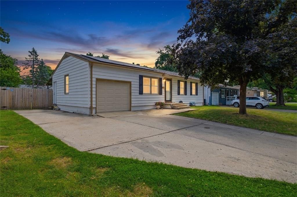 1211 N Cedar Crest Drive