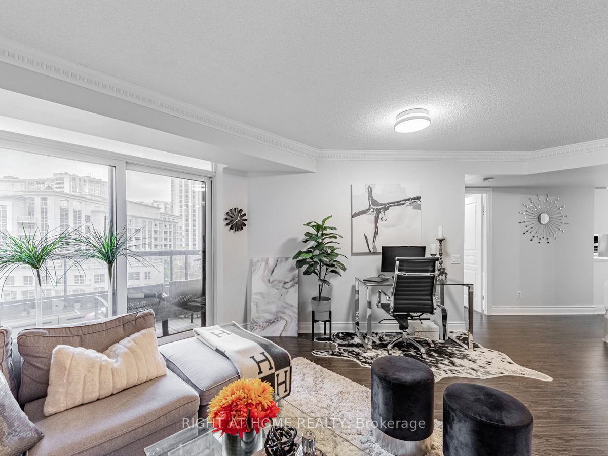 15 Northtown Way 615