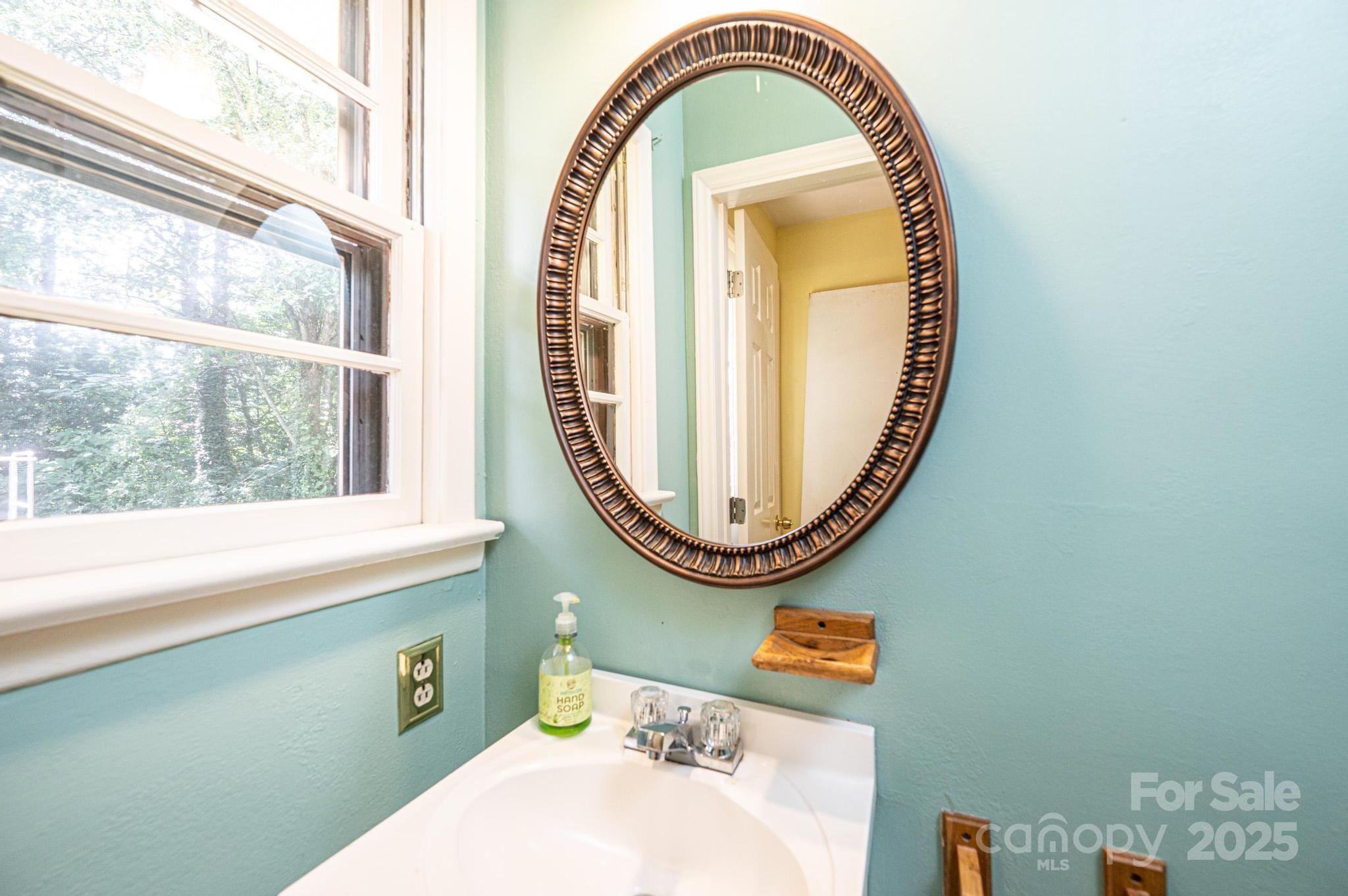 1460 23rd Avenue Place NE