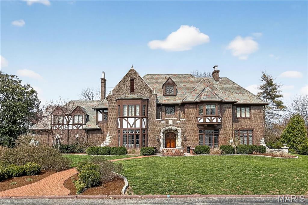 66 Lake Forest Drive