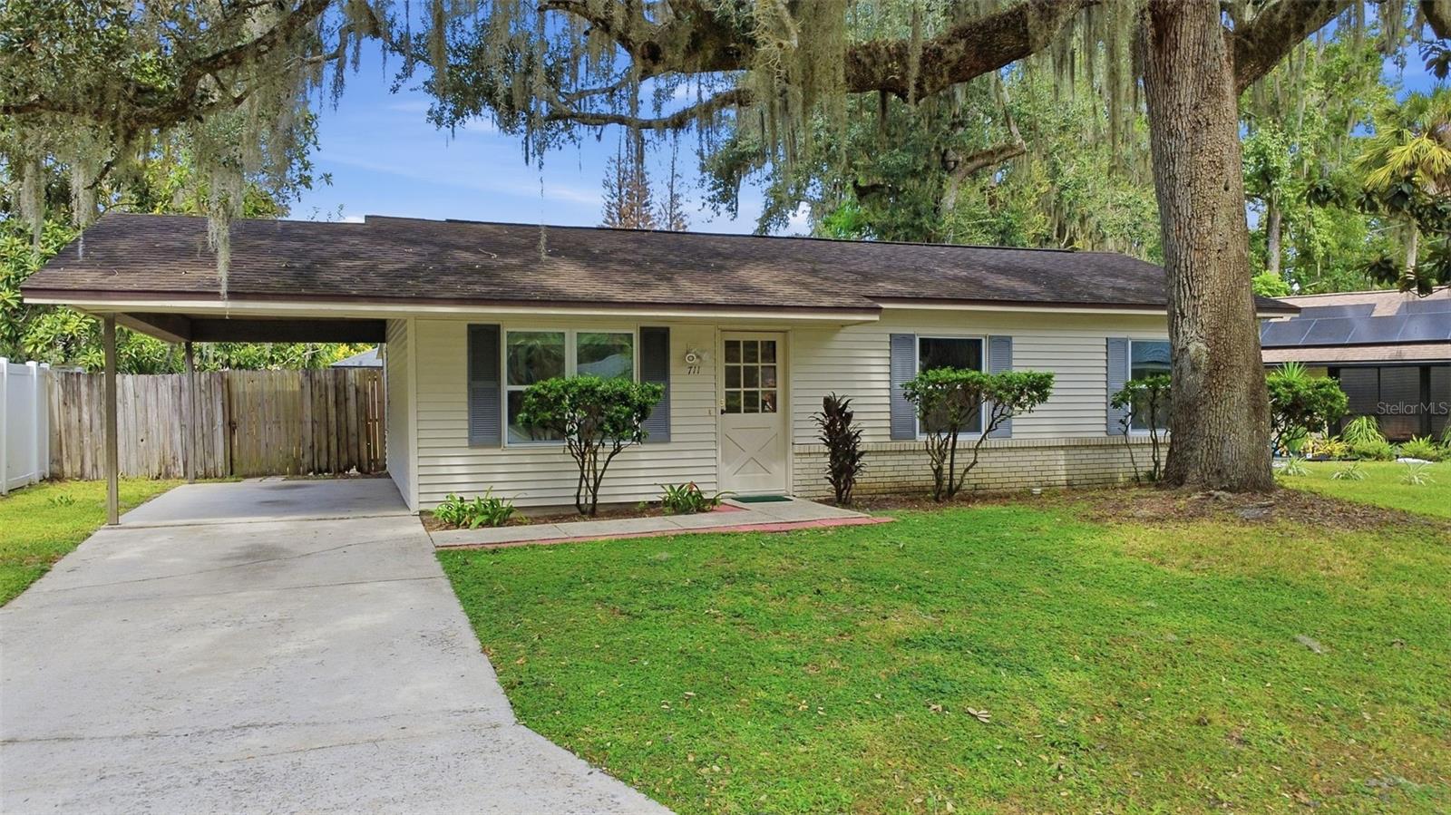 711 Thistle Place