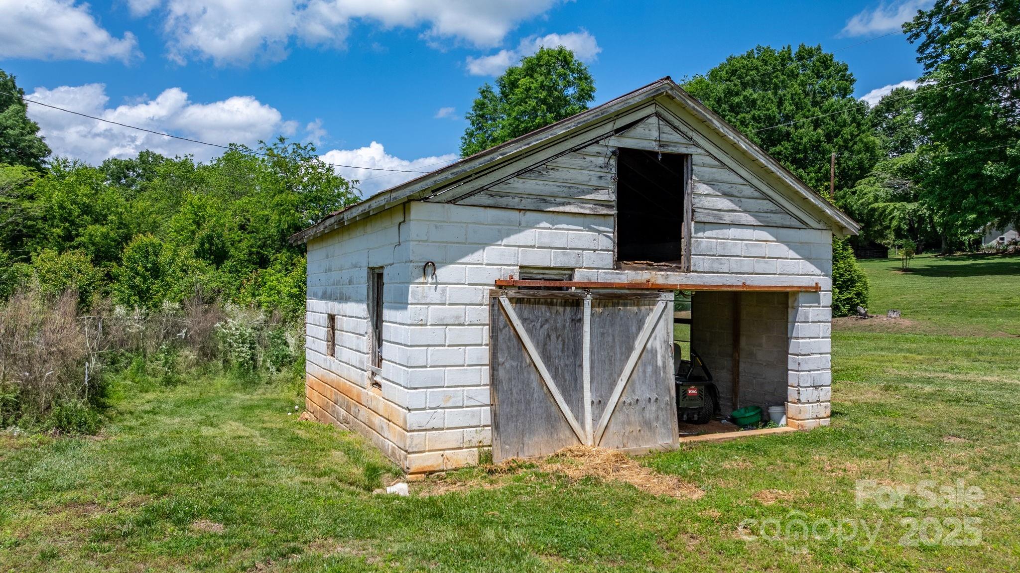 1300 Nc 90 Highway W