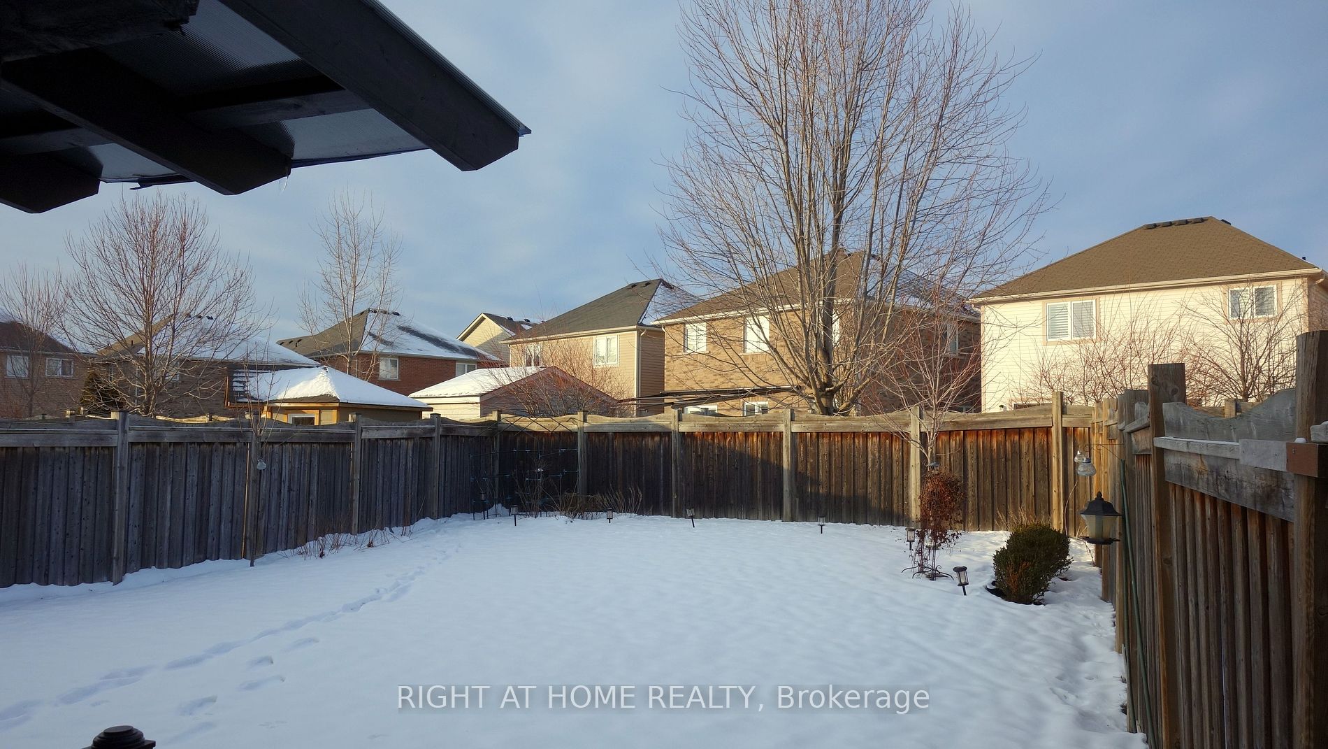 97 Florence Dr Upper