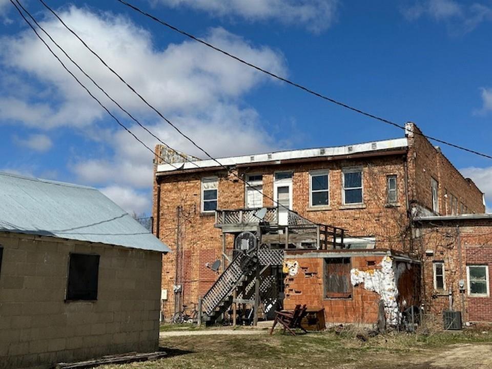 135 W Main Street 6