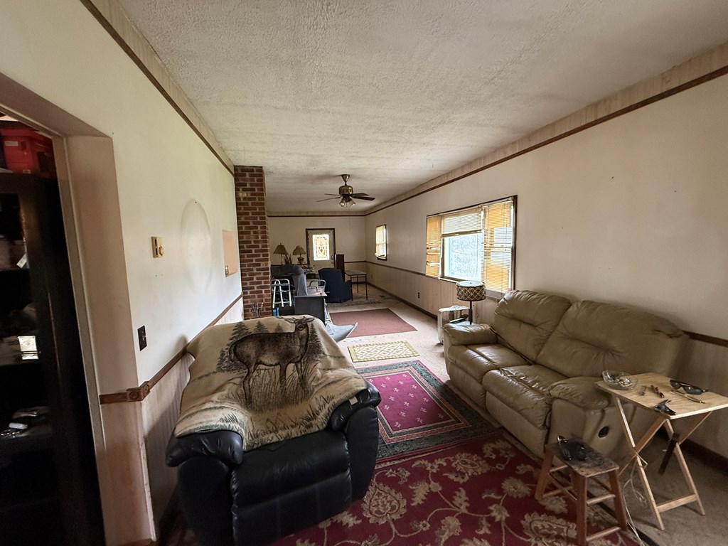 219 Blackberry Ln