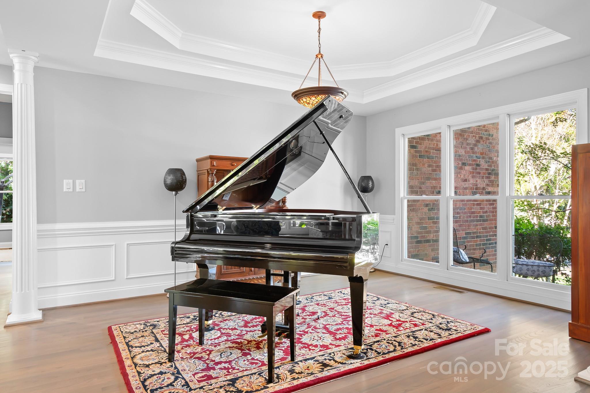 16033 Agincourt Drive