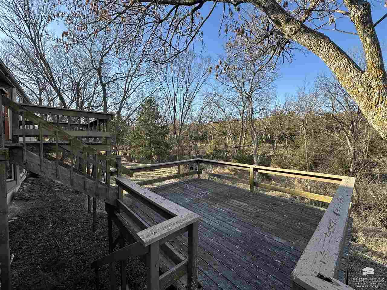 7100 Tuttle Creek Boulevard