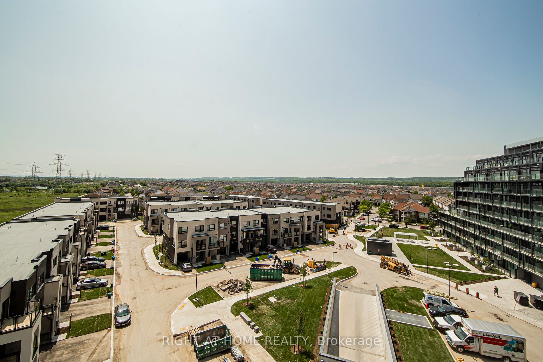 3200 Dakota Common Way B714