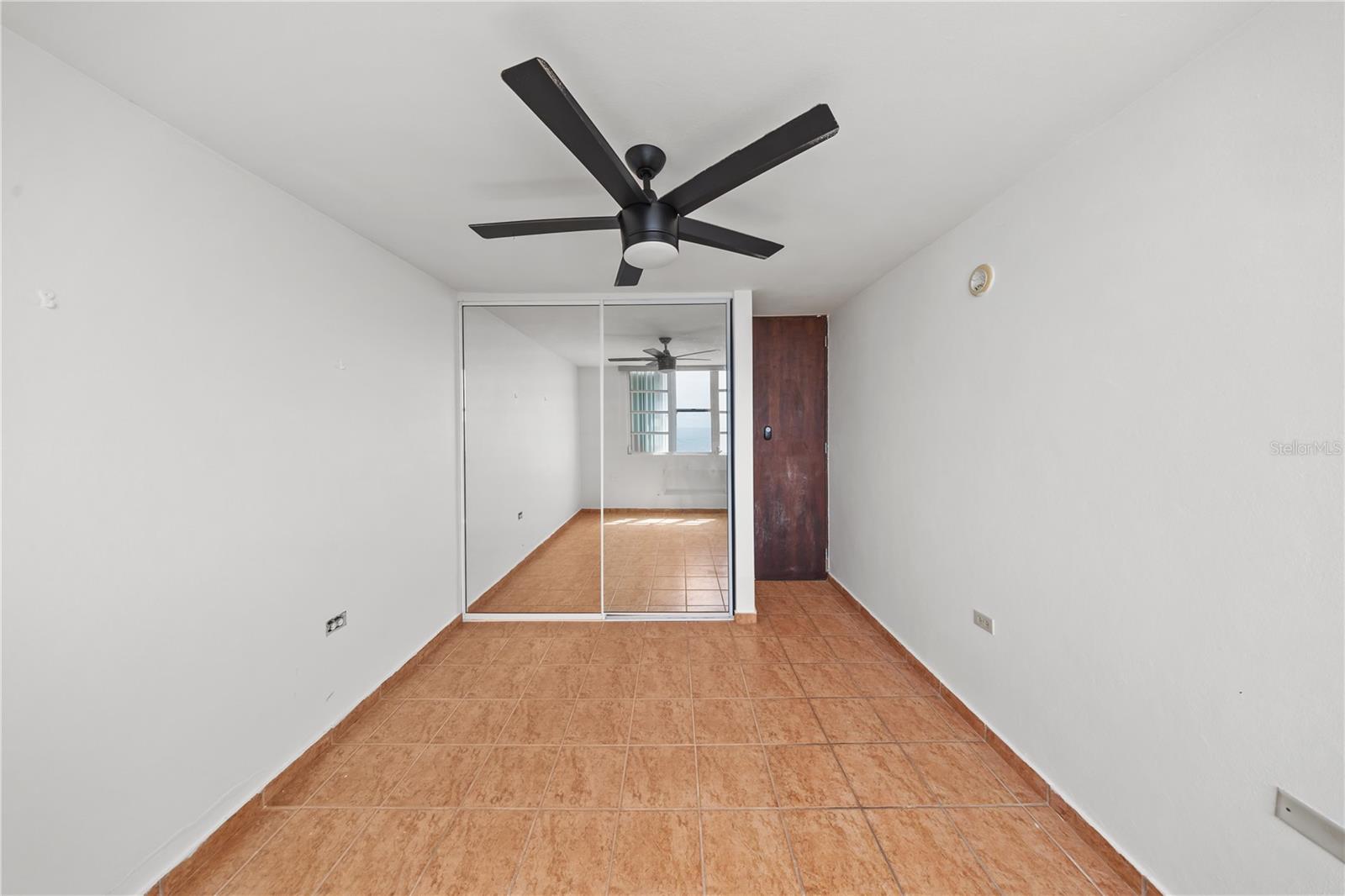 5015 Calle Punta Tuna 2006