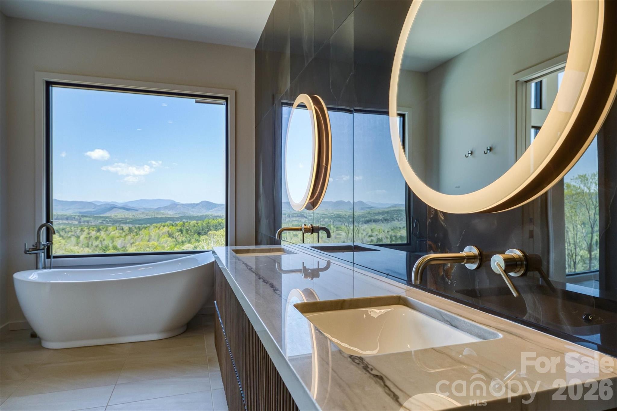 463 Summit Trail