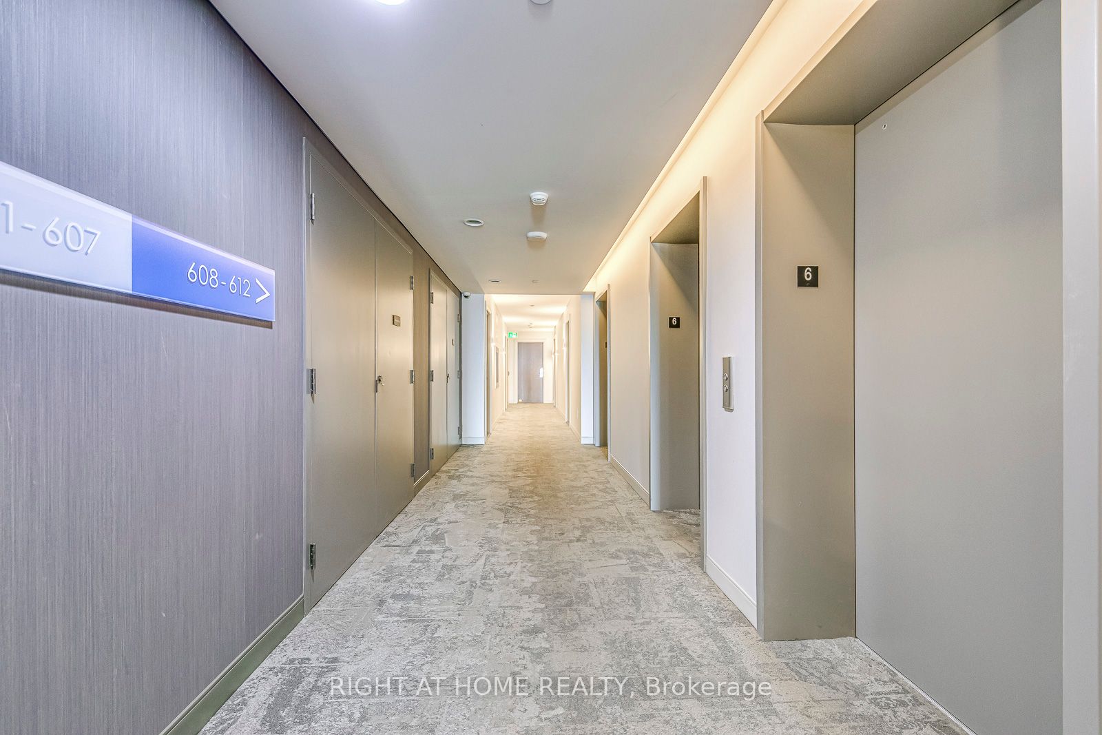 2560 W Eglinton Ave 610