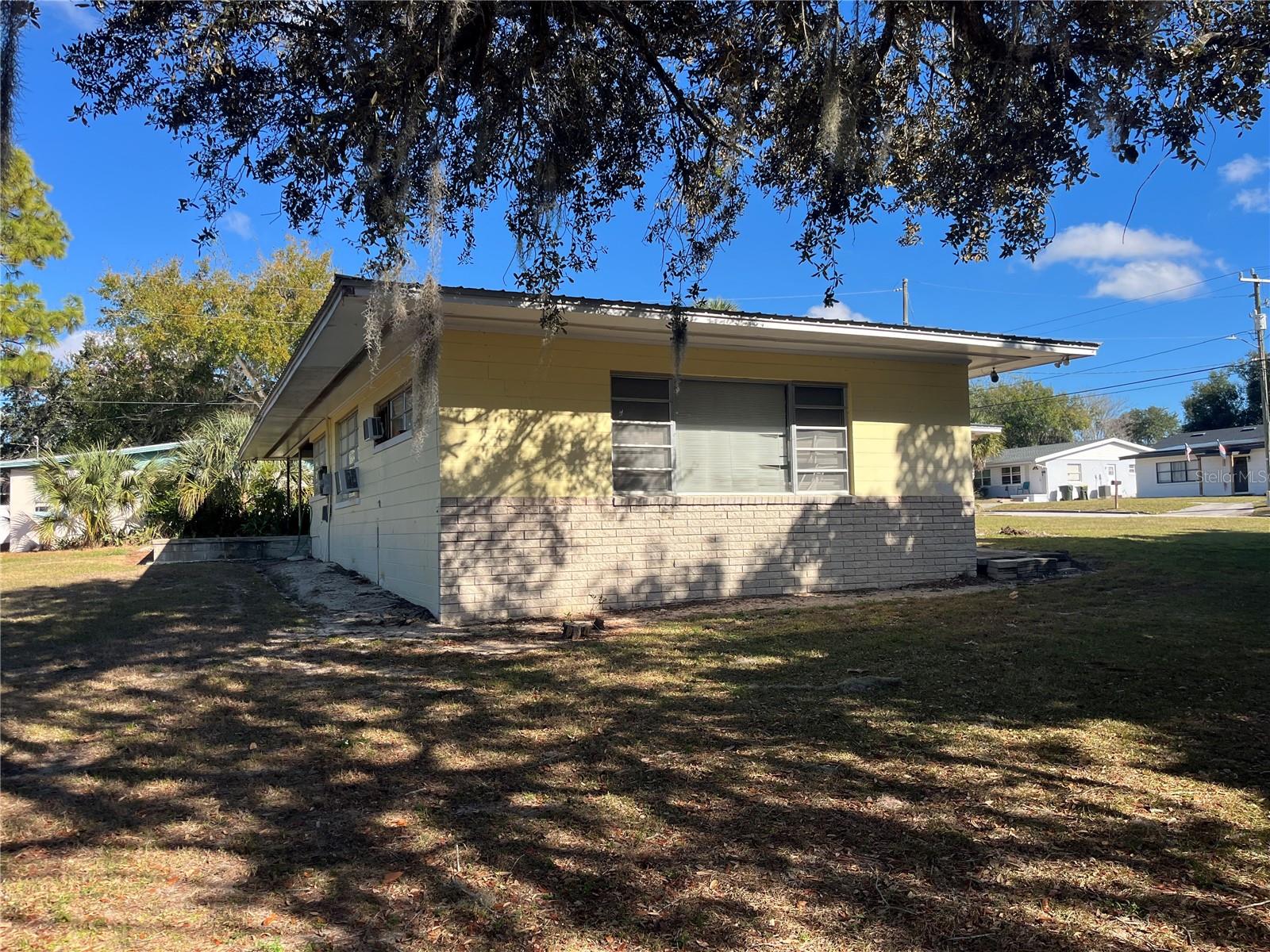 214 W Osceola Street
