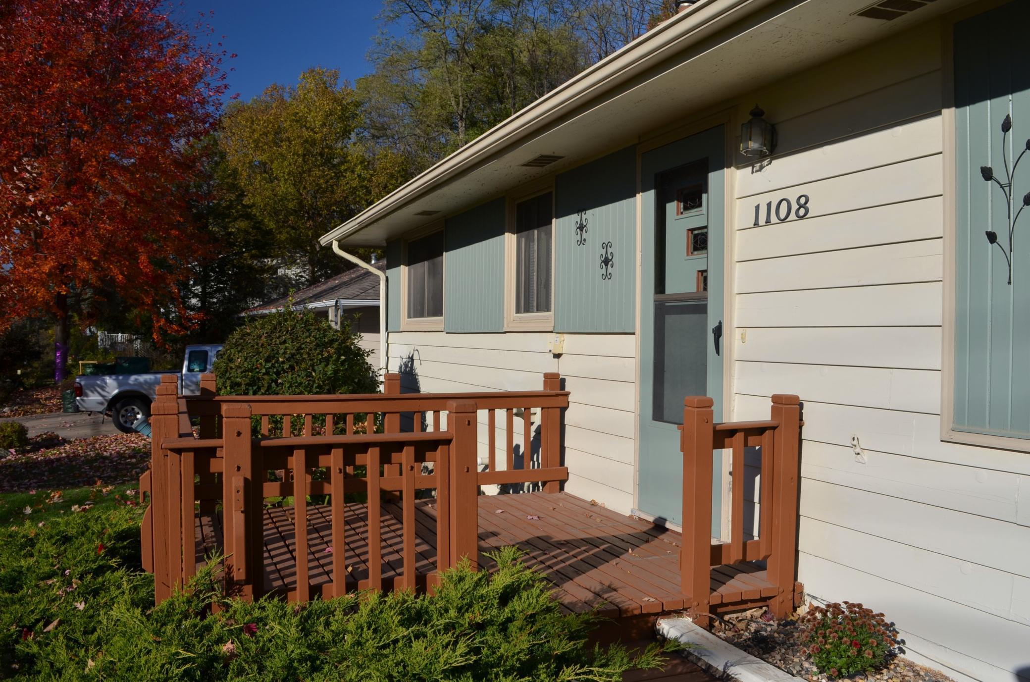 1108 Hawthorn Street