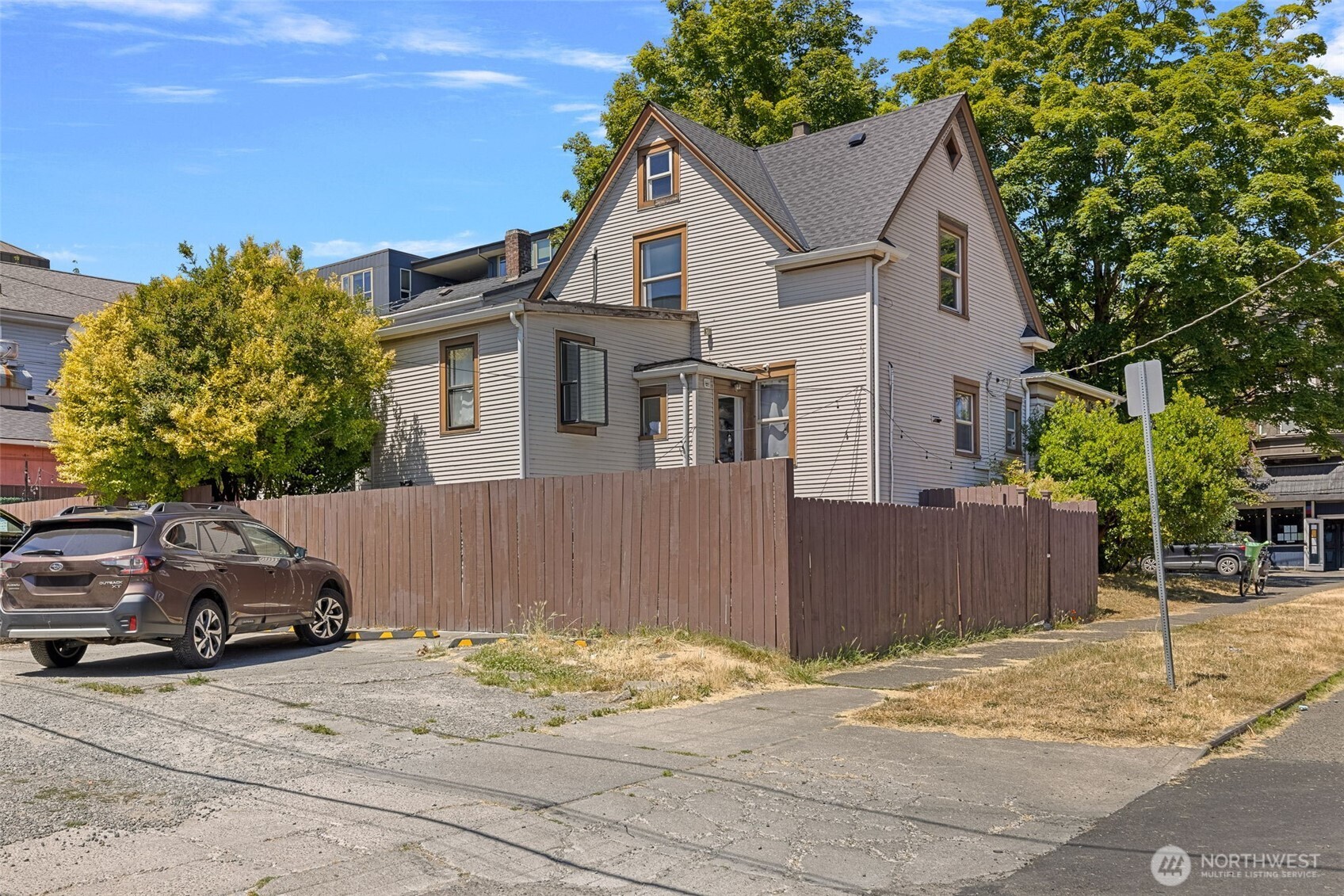 1225 E Jefferson Street