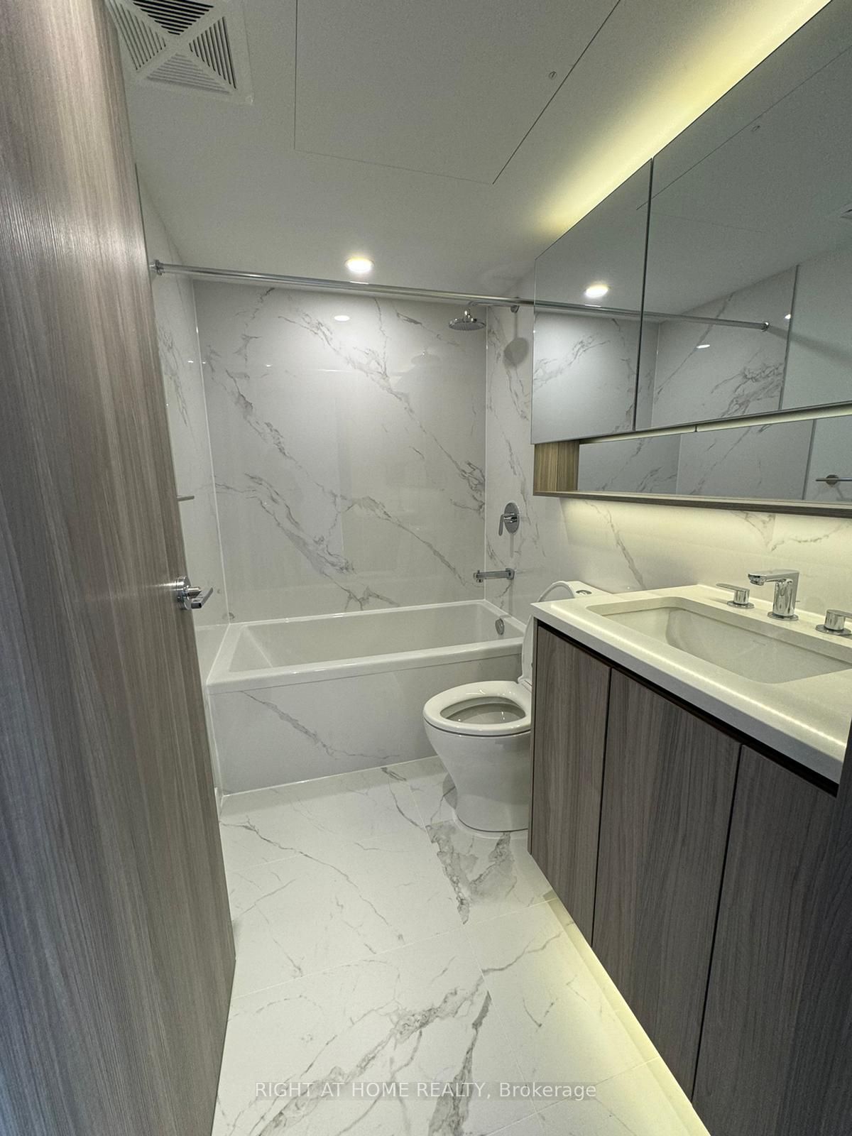 38 Widmer St 4009