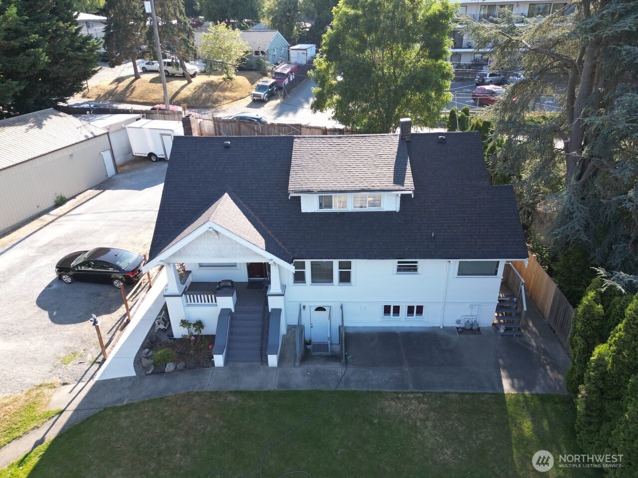 13025 Ambaum Boulevard SW