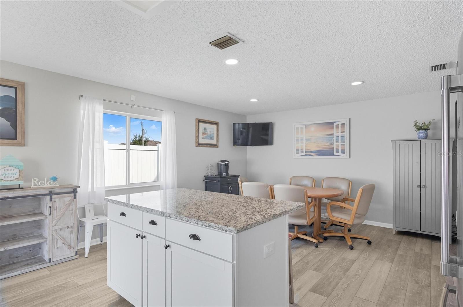 53 Cochise Court