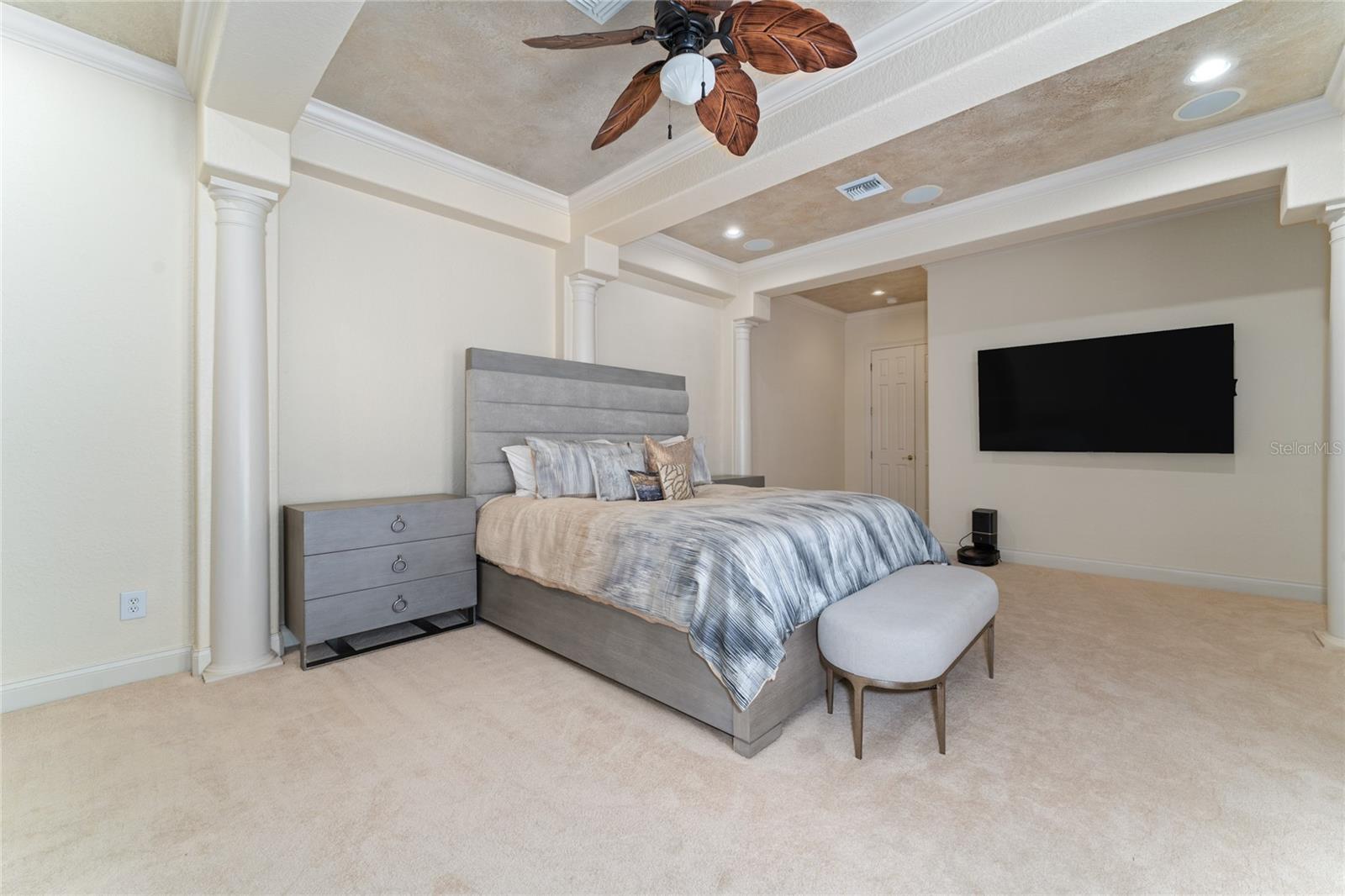 6221 Blakeford Drive