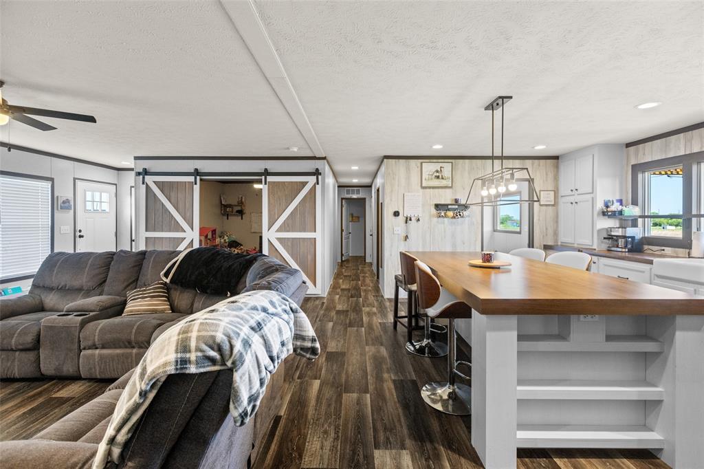 43 Oak Hollow Lane