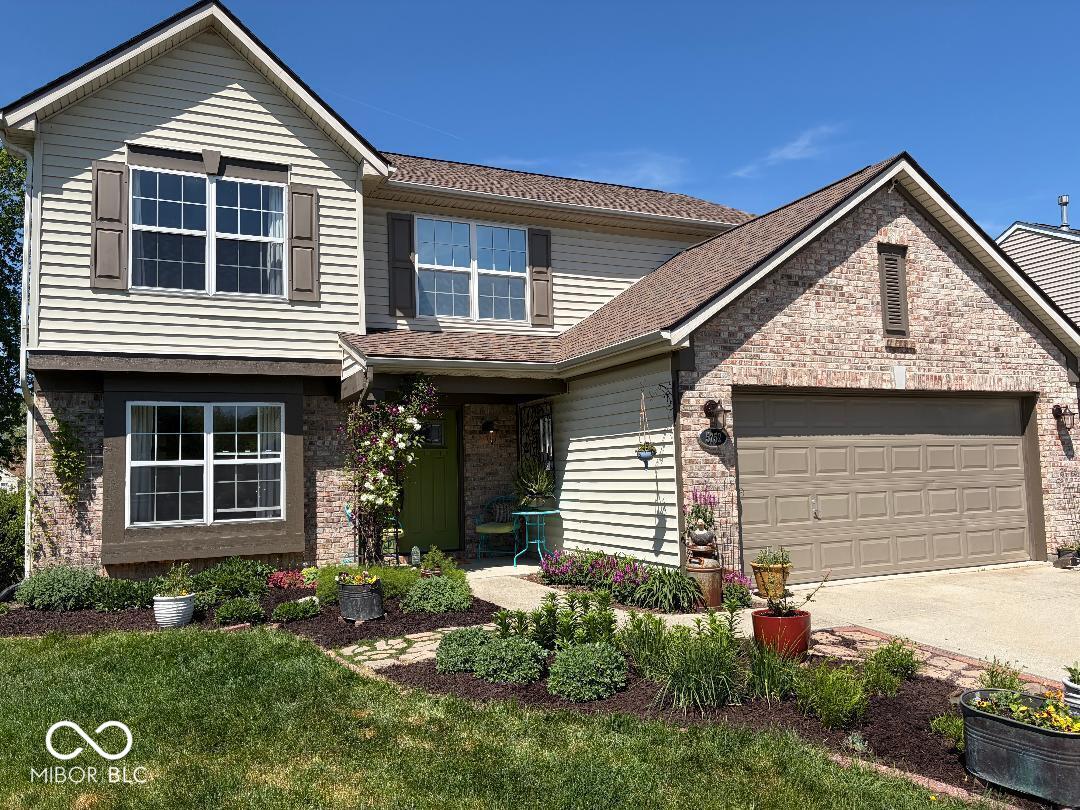 5752 Columbia Circle S