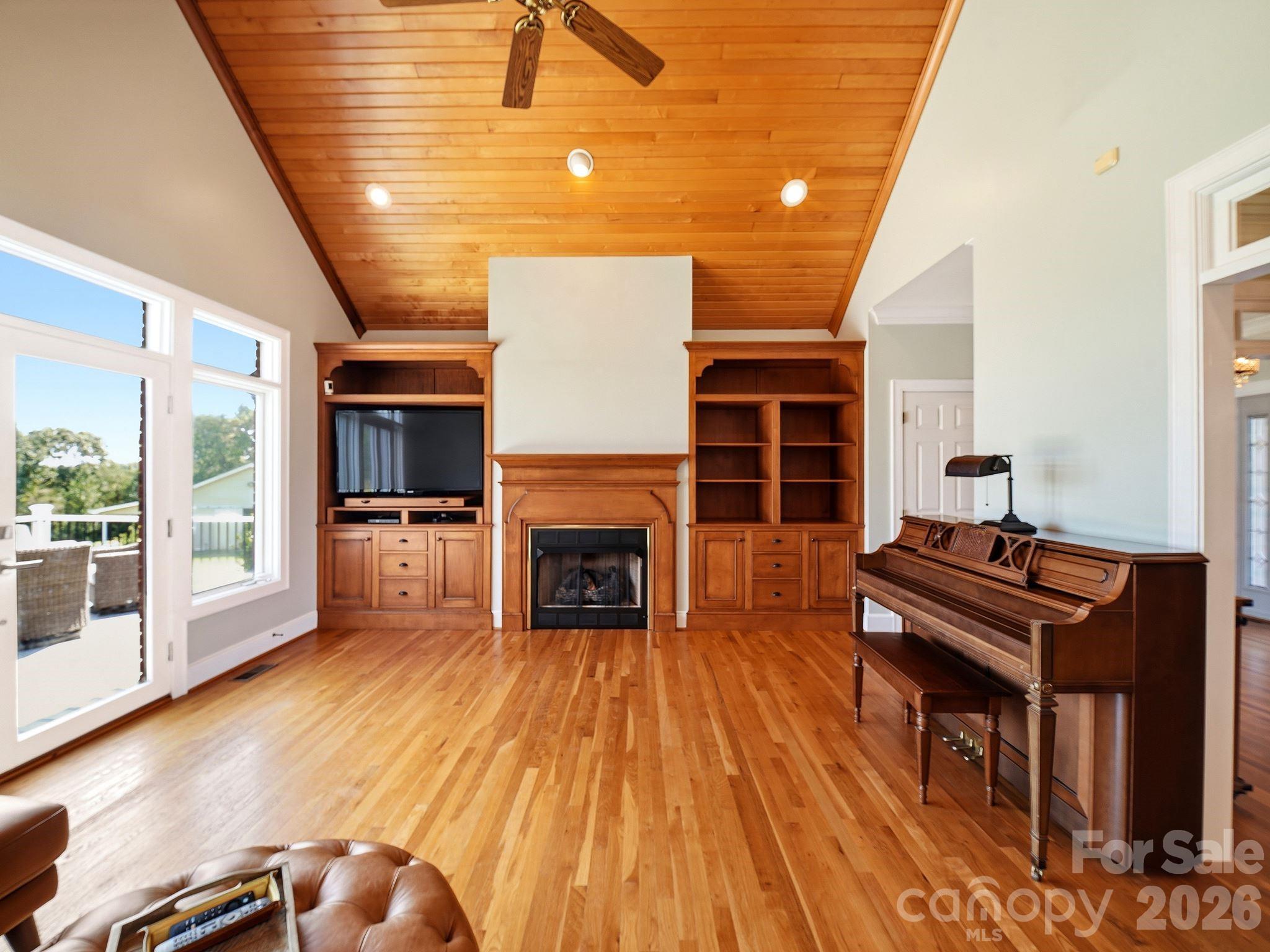 2950 Pearidge Road