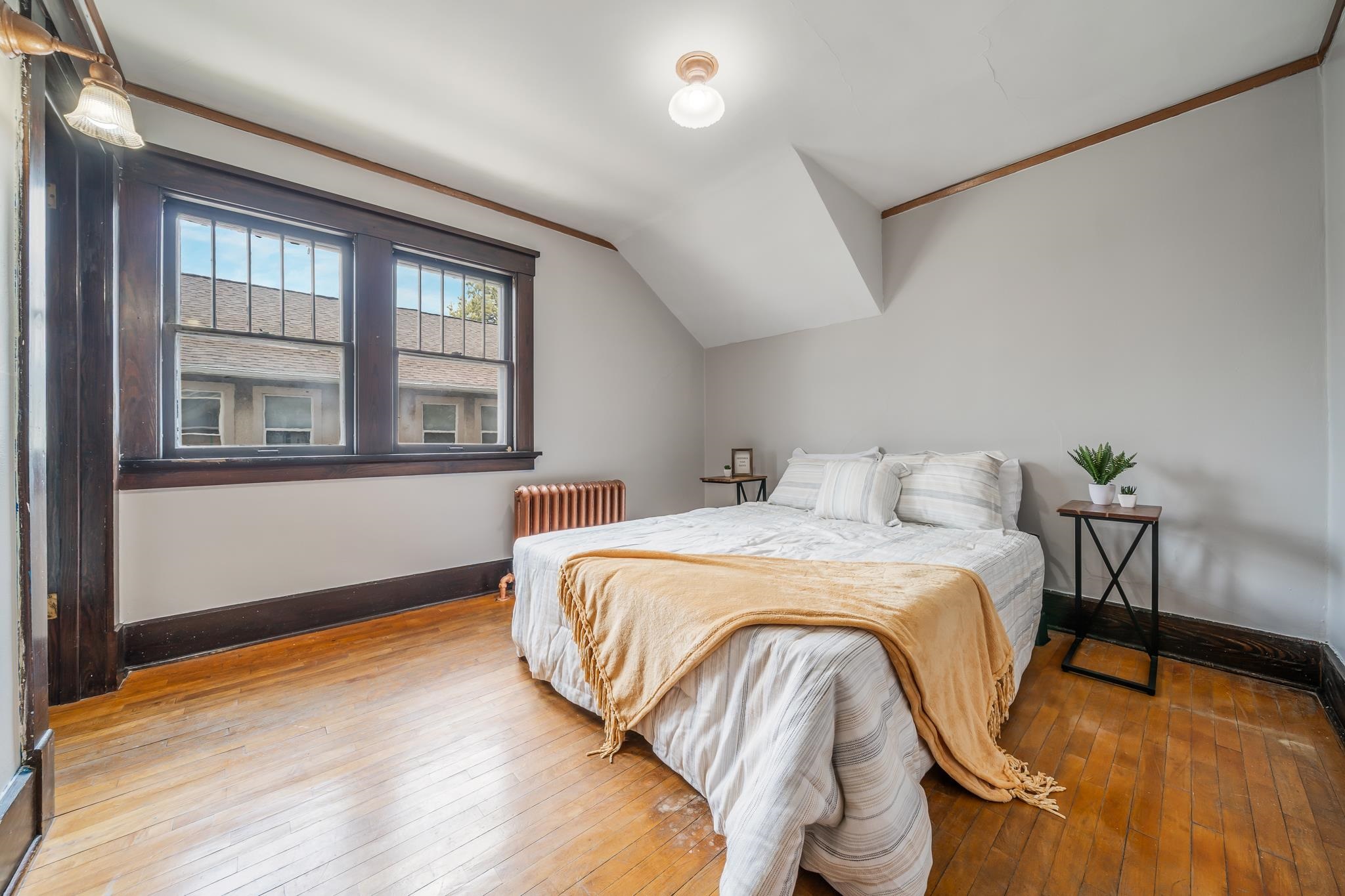 30 Oaklawn Avenue