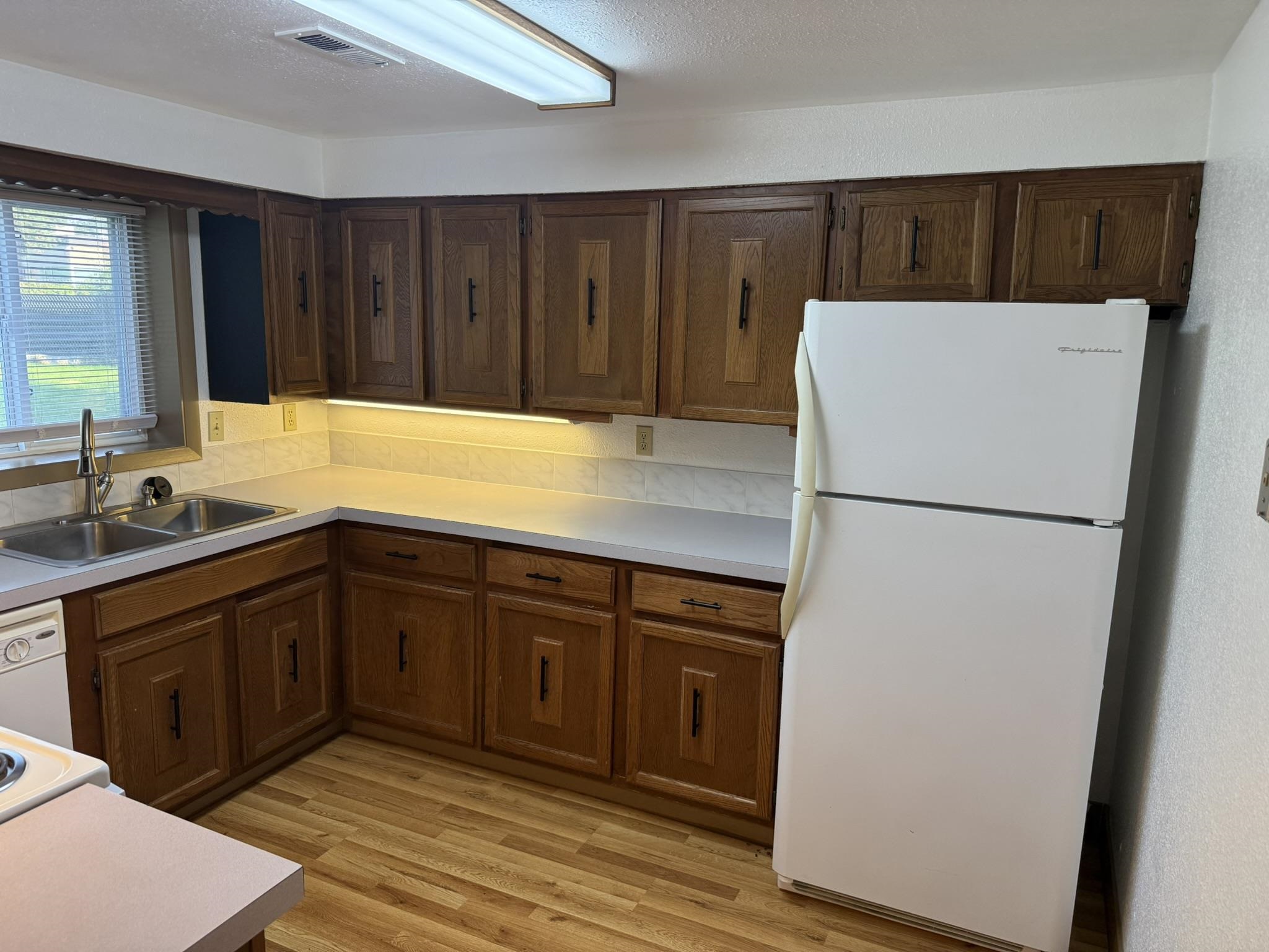 920-922 N Locust Rd