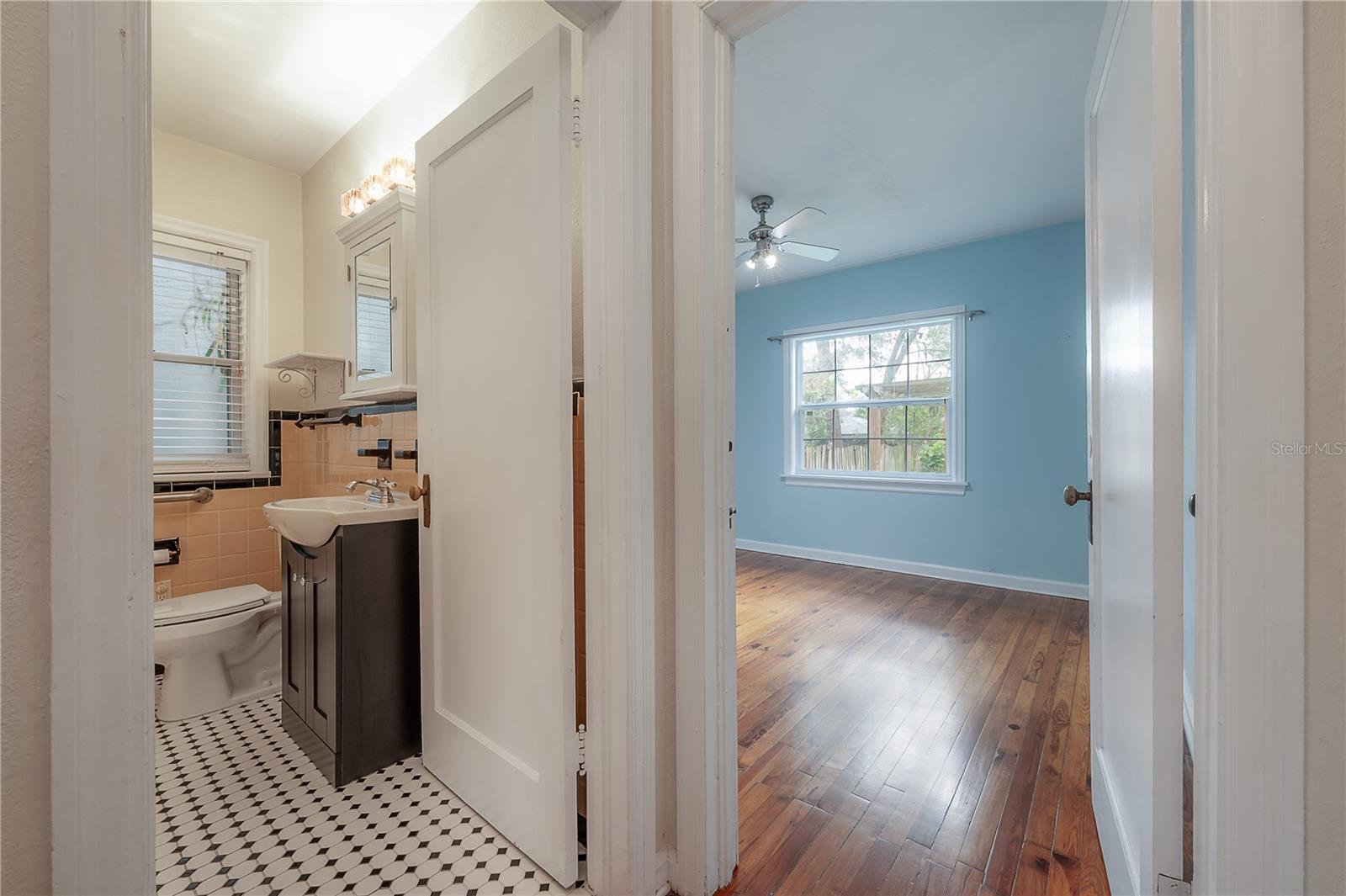 1303 E Clifton Street