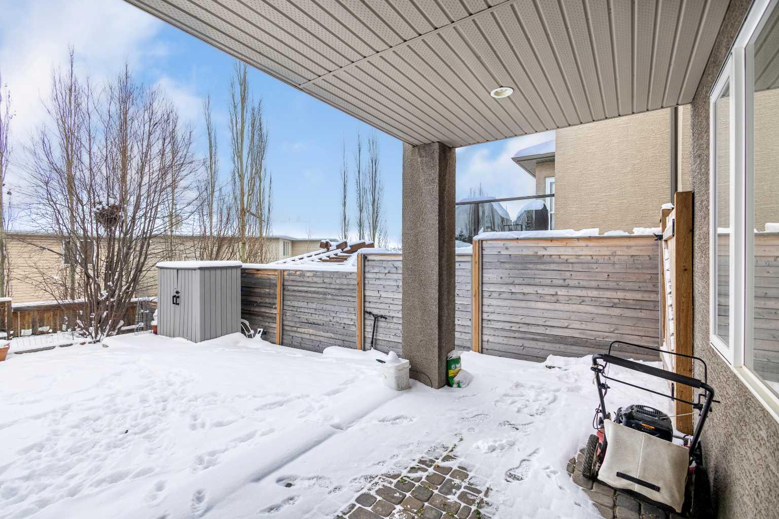 86 Royal Ridge Mount NW