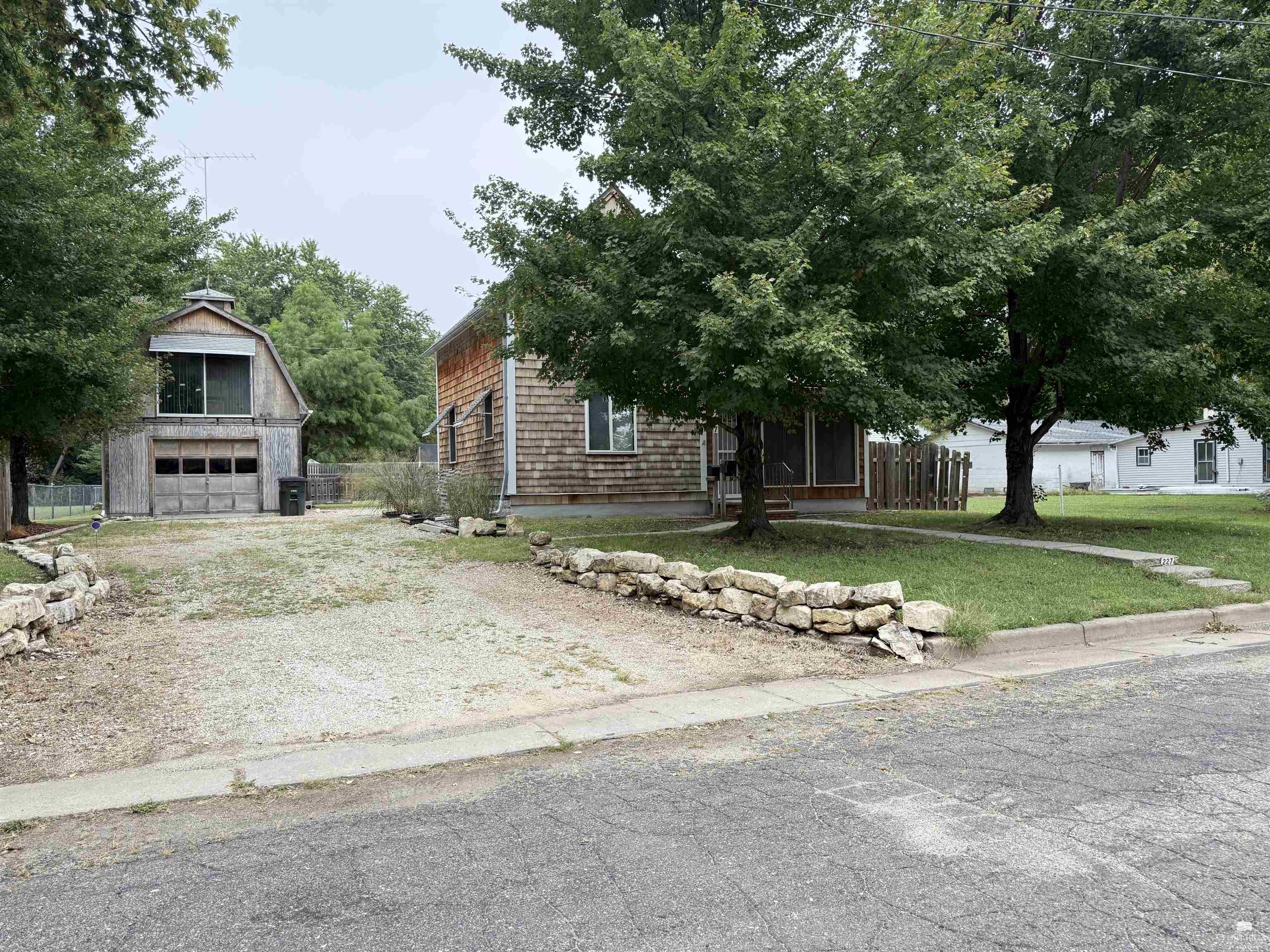 227 Blunt Street