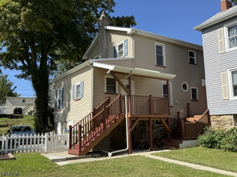 112 Mill St — photo 3 of 22