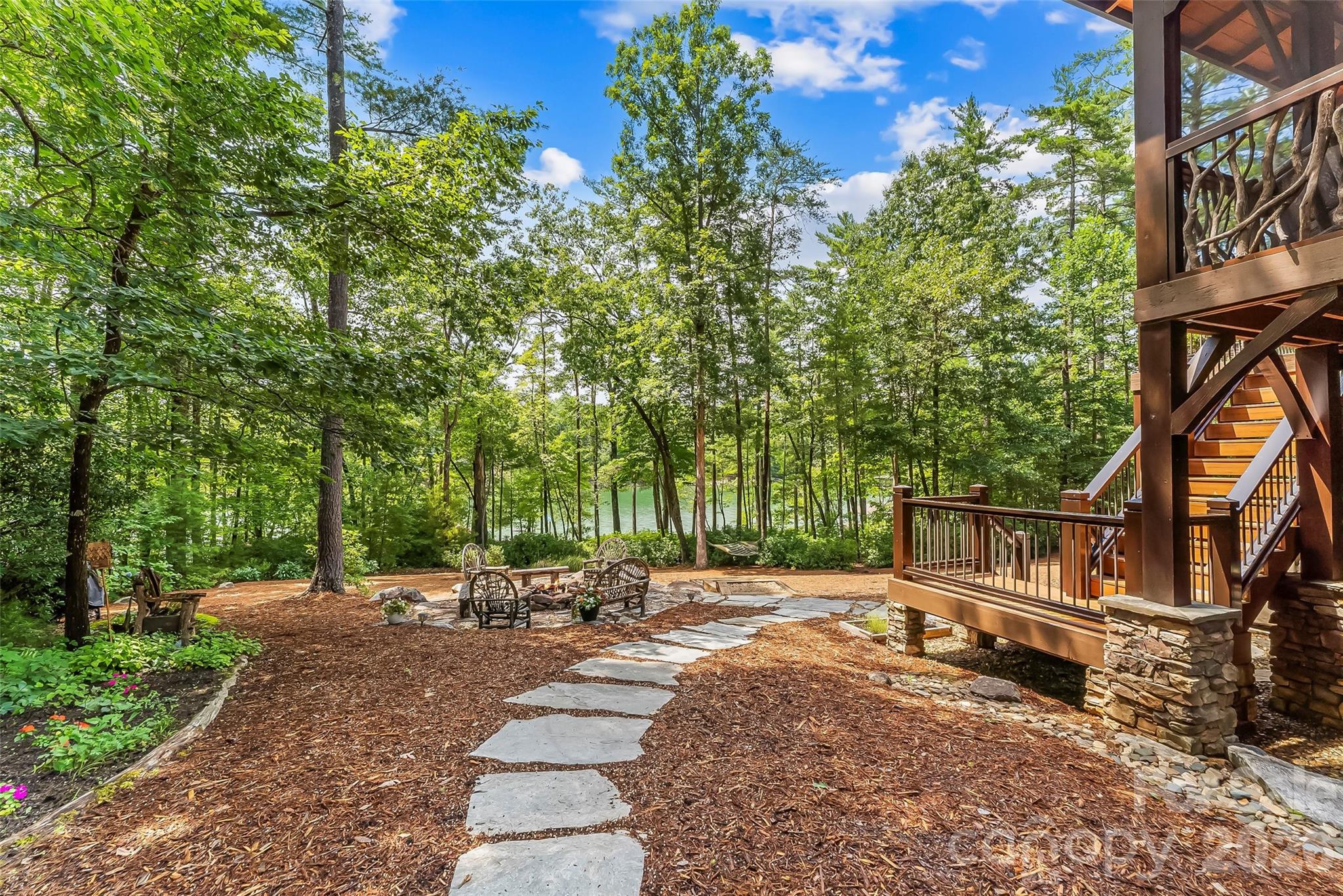 1814 Yellow Fork Trail E