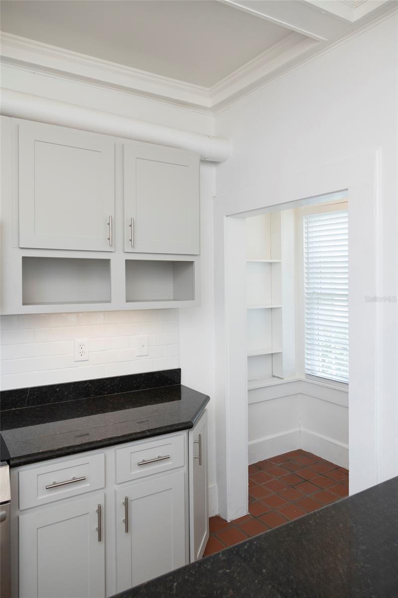 3012 W Sitios Street